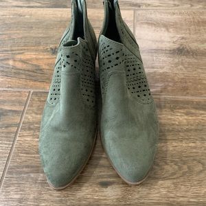 Women’s army green booties size 7